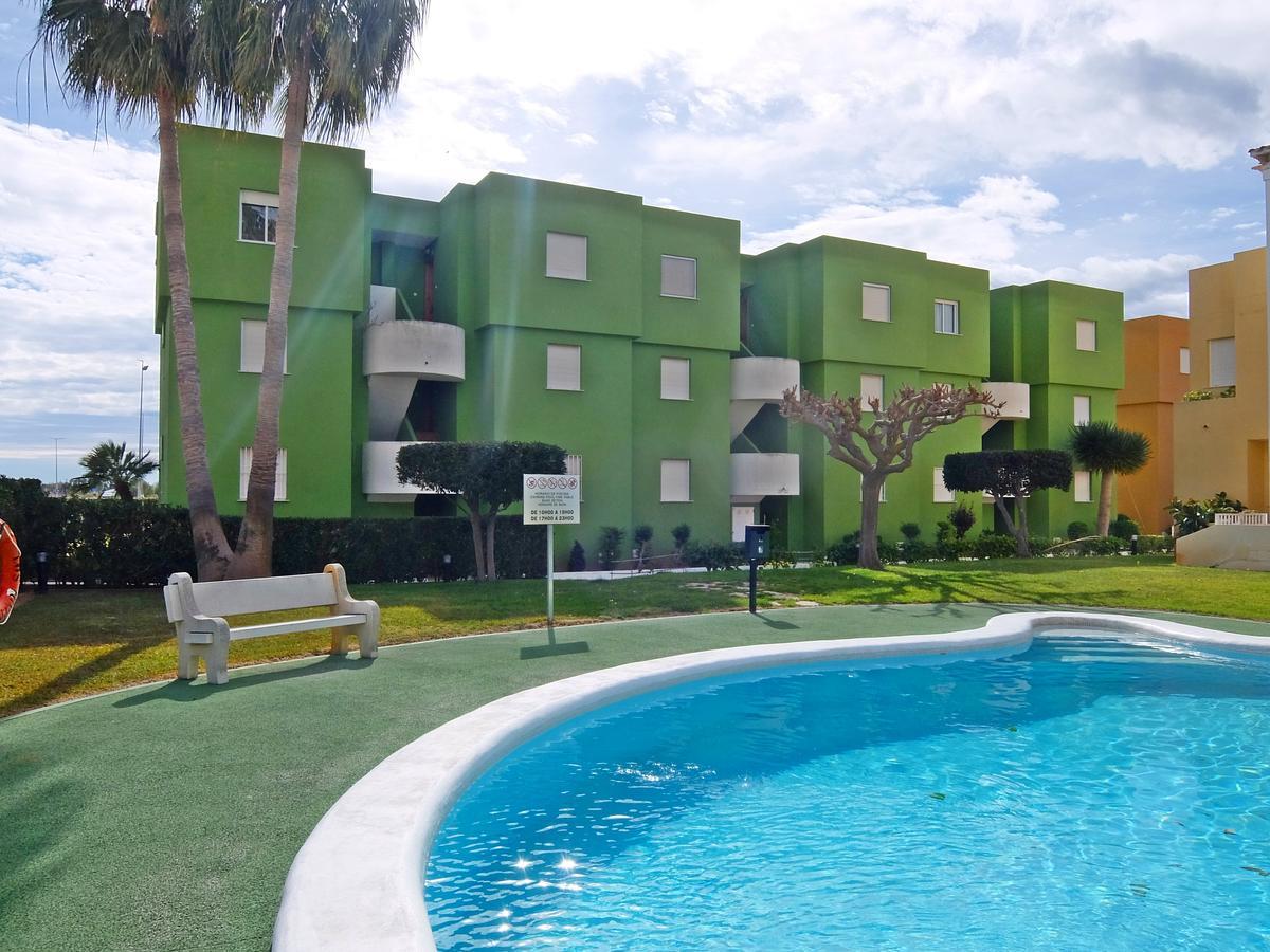 Los Juncos Apartamentos - Solo Familias Oliva Exterior photo