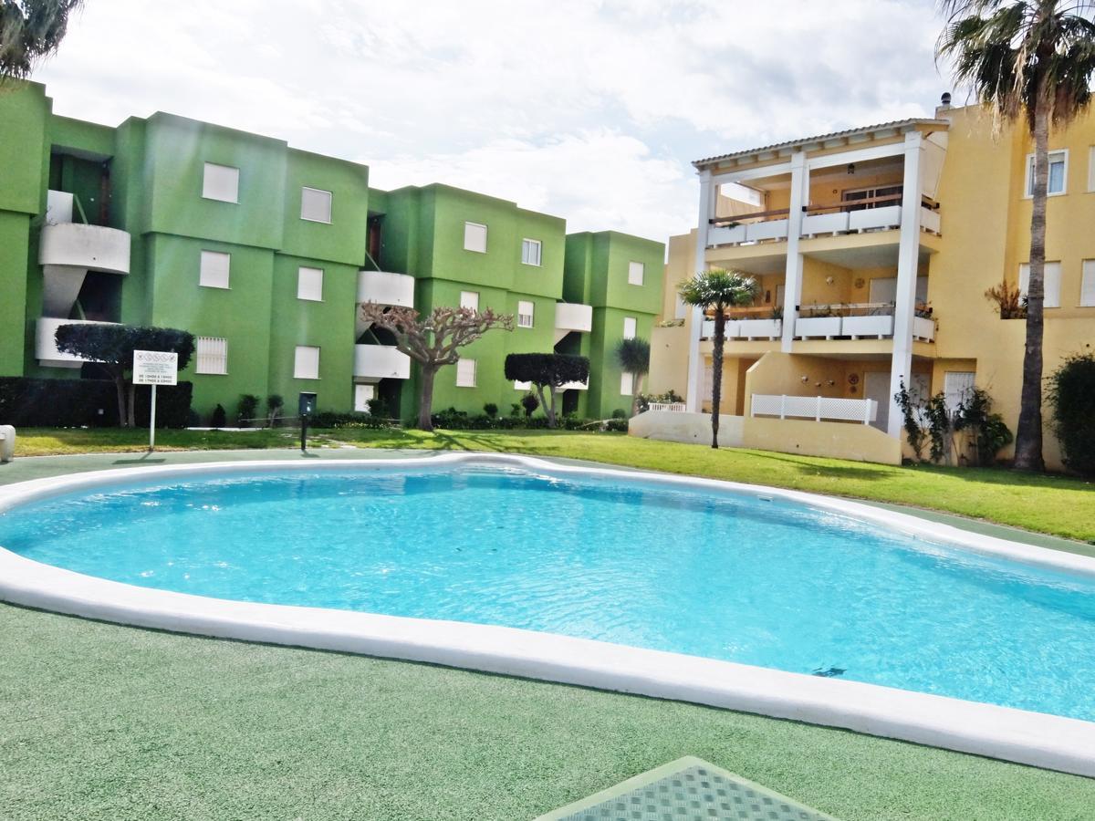 Los Juncos Apartamentos - Solo Familias Oliva Exterior photo
